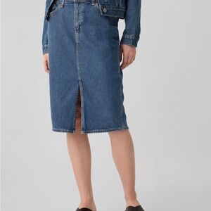 Gap Midi Denim Pencil Skirt, size 0/25, never worn